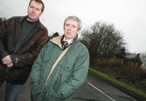 Plans to fight mast bid