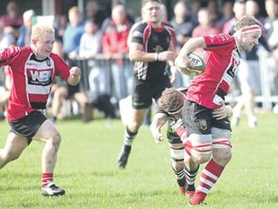 Brecon sit top of league after slow-starting win