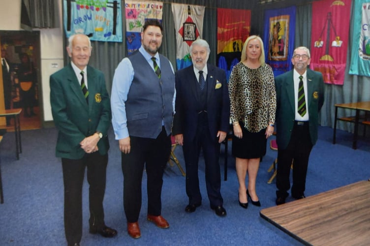 Chior members