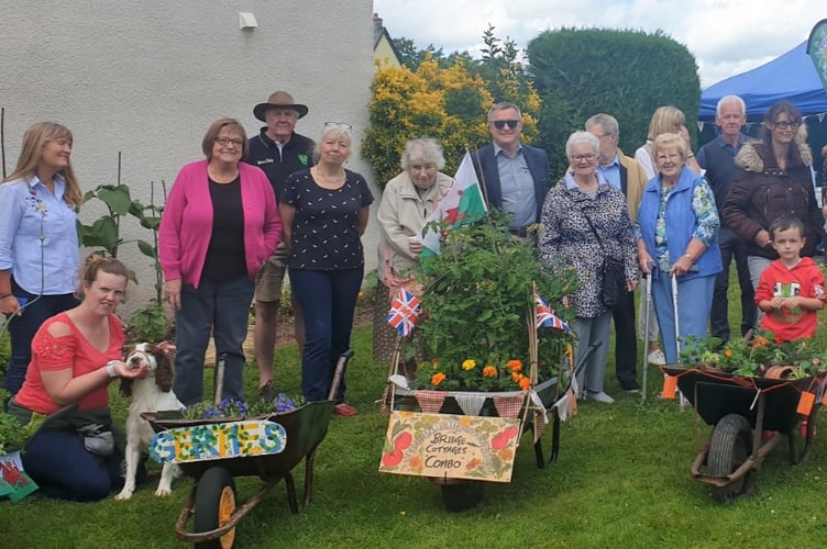 Wheelbarrow Rally group shot