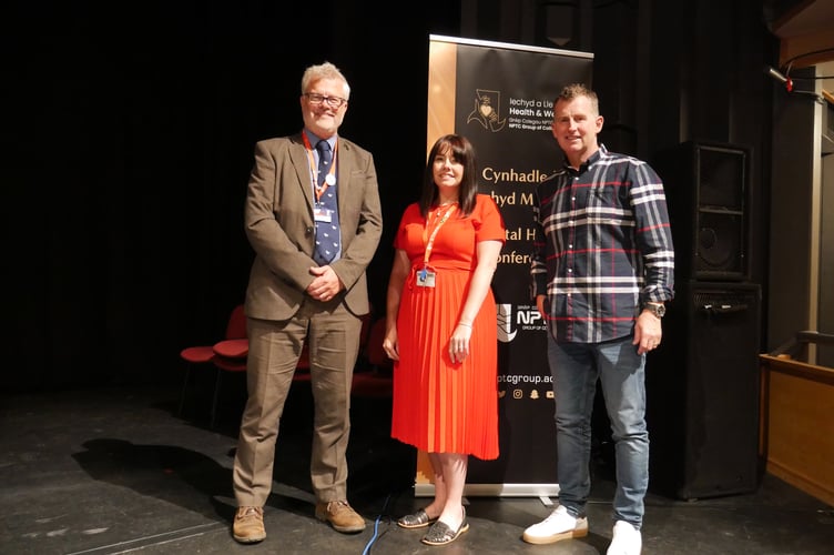 Nigel Owens at Theatr Brycheiniog with Geraint Jones and Stephanie Rees.