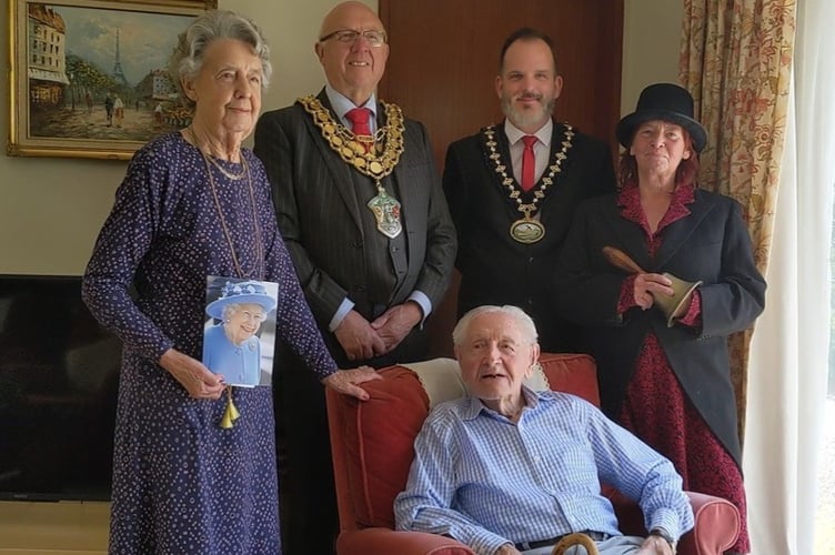 Joyce, Cllr David Meredith Cllr Gareth Ratcliffe, Town Crier Cllr Marie Matthews, and Les Williams - photo by Brecon Story