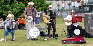 Friends of library host fun day at the Groe