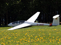 Glider crashes in field near Talgarth