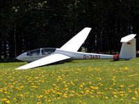 Glider crashes in field near Talgarth