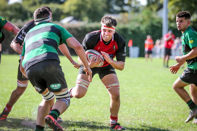 Ioan Edwards scoring for Brecon RFC