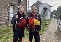 Sisters paddle entire canal twice in one day for charity