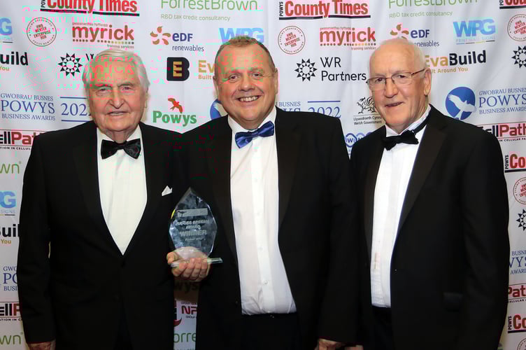 Powys Business Awards 2022.
Judges Special Award winners, Radnor Hills, Knighton.
Picture by Phil Blagg Photography.
PB103-2022