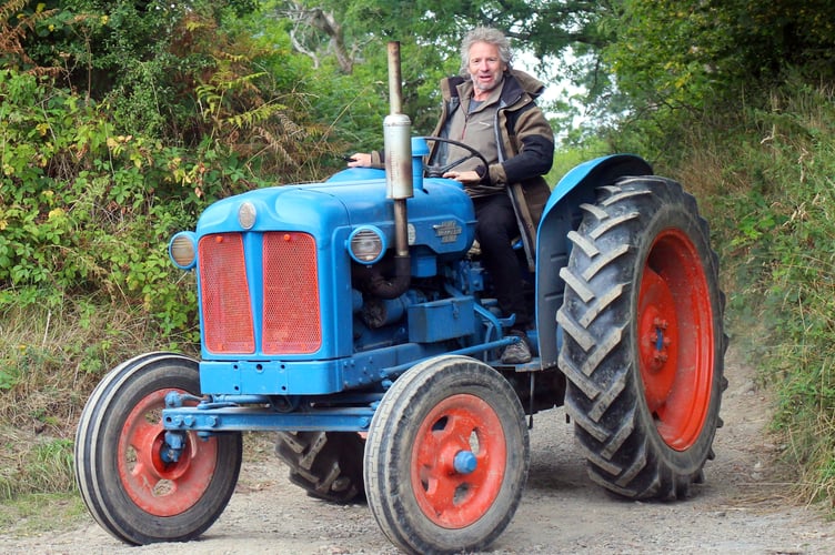 Llanddewi Tractor Run