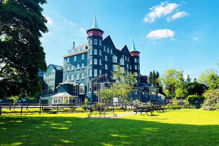 Metropole Hotel