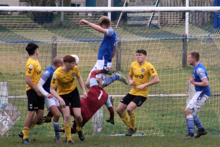 Llandod vs Penycae
