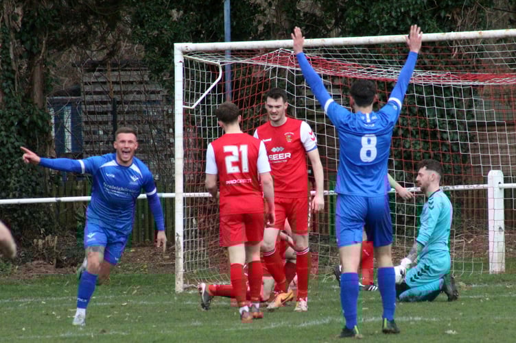 Brecon Corries v Bluebirds