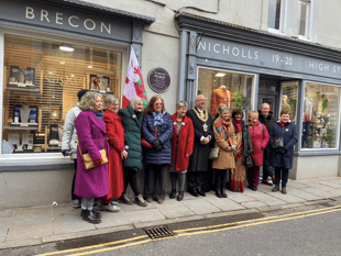 VIDEO: Purple Plaque unveiled for Brecon’s pioneering woman doctor