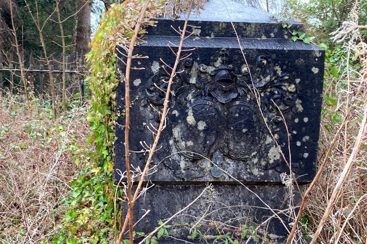Grave Brecon