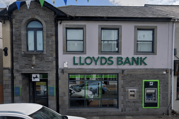 Lloyds Ystradgynlais