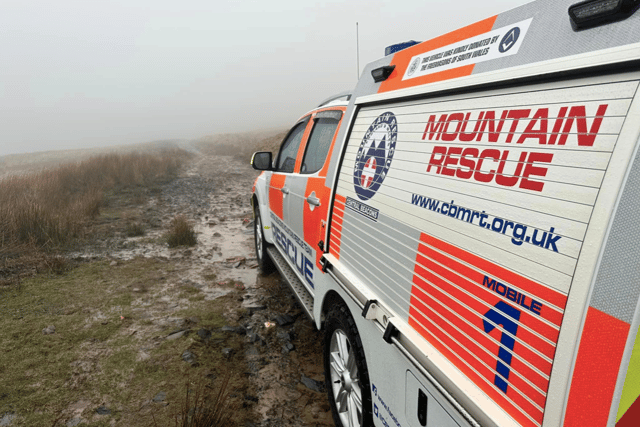 Walker suffers from Hypothermia in Brecon Beacons