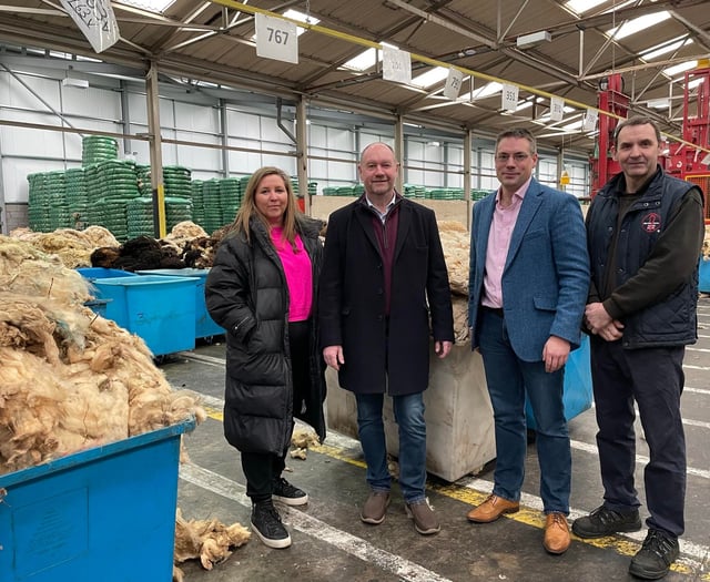 Wonders of Welsh wool highlighted to Plaid MS at Brecon depot 
