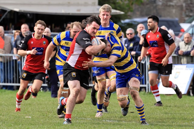 Eight-try Brecon overpower lowly Monmouth