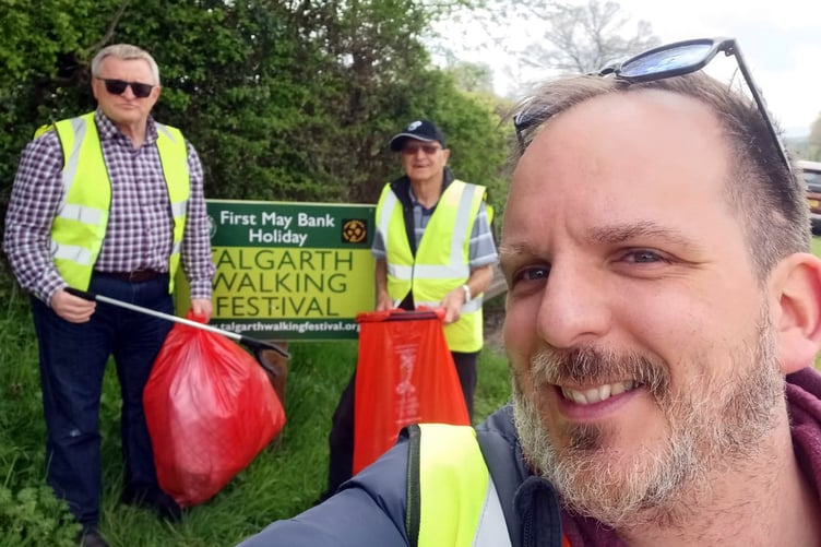 Litter pick in Talgarth