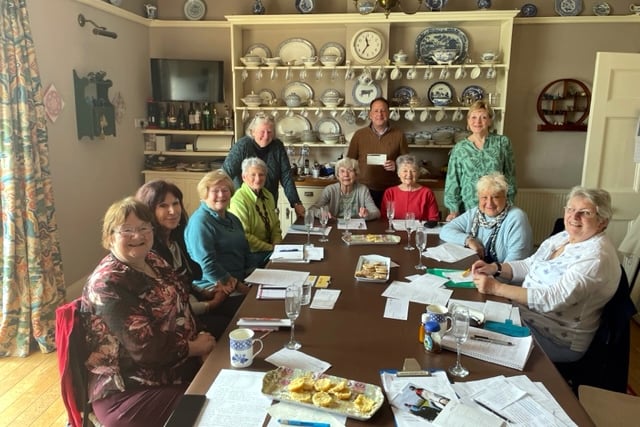Cancer Research Wales CEO Kieran Harris with the Brecon and Sennybridge fundraising committee