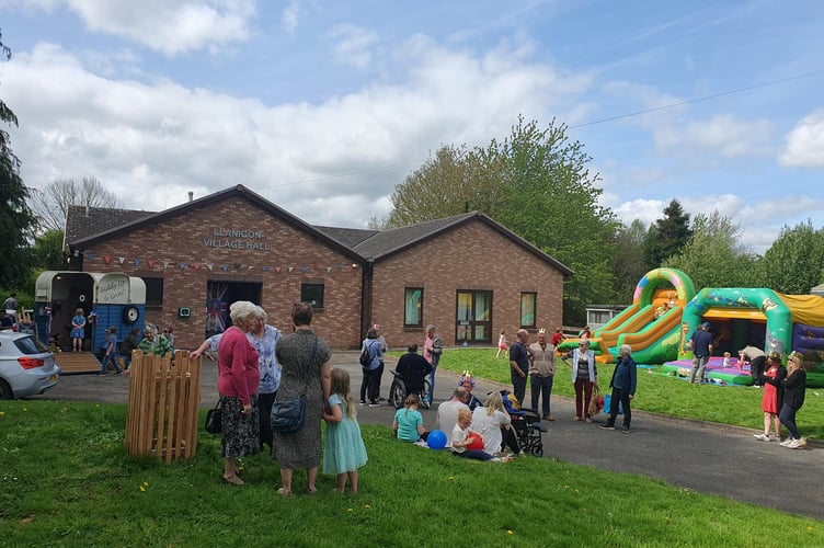Llanigon Community Council,