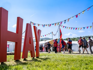 Hay Festival launches enhanced Scribblers Cymraeg tour