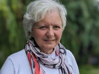 Mid Wales tourism chief Val awarded an MBE in King’s birthday honours