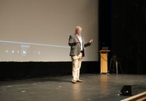 Simon Weston speaks at Brecon mental health conference 