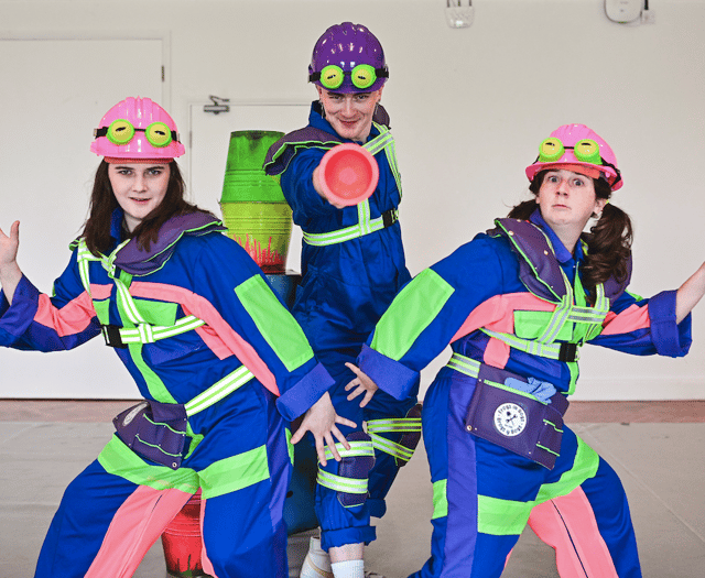 Theatr Brycheiniog and Green Man Festival to host frog-tastic show!