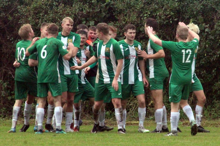 Radnor Valley v Llanuwchllyn