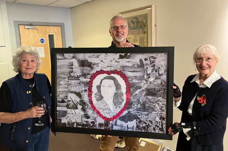 Tania Szabo, Cllr Mark Hammond (Mayor of Builth Wells) and artist Janet Fitzpatrick
