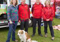 Agricultural show donates £400 to Brecon Mountain Rescue Team