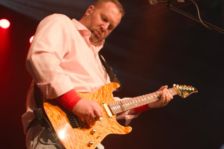 DS:UK - Dire Straits tribute