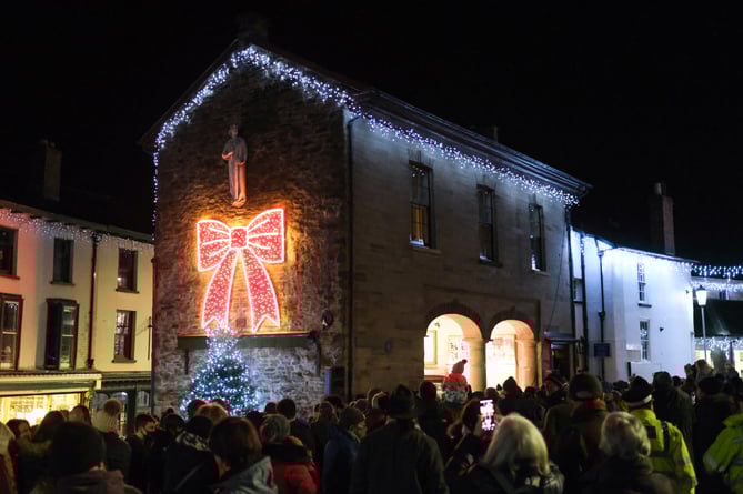 Hay Christmas lights