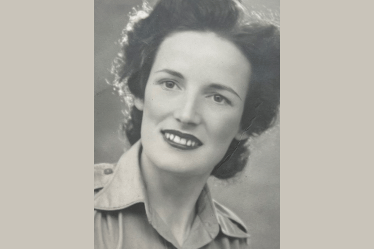 Lynn in 1945, in her role as W.A.A.F Algiers