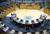 Westminster standards chief urges Senedd to heed public on recall system