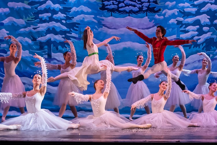 Snowflakes jete, Velvet Cole
