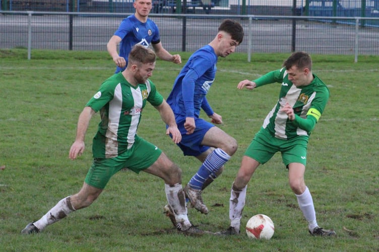 Radnor Valley v Llanrhaeadr
