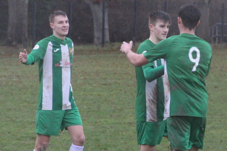 Radnor Valley v Llanrhaeadr