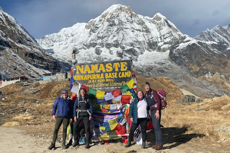 On November 6th, Alan departed with Qatar Airways from London Heathrow. He set out with his friends but faced some challenges along the way.