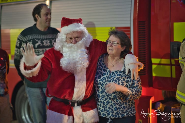 Santa congratulates Jane on 10 year anniversary1.jpeg