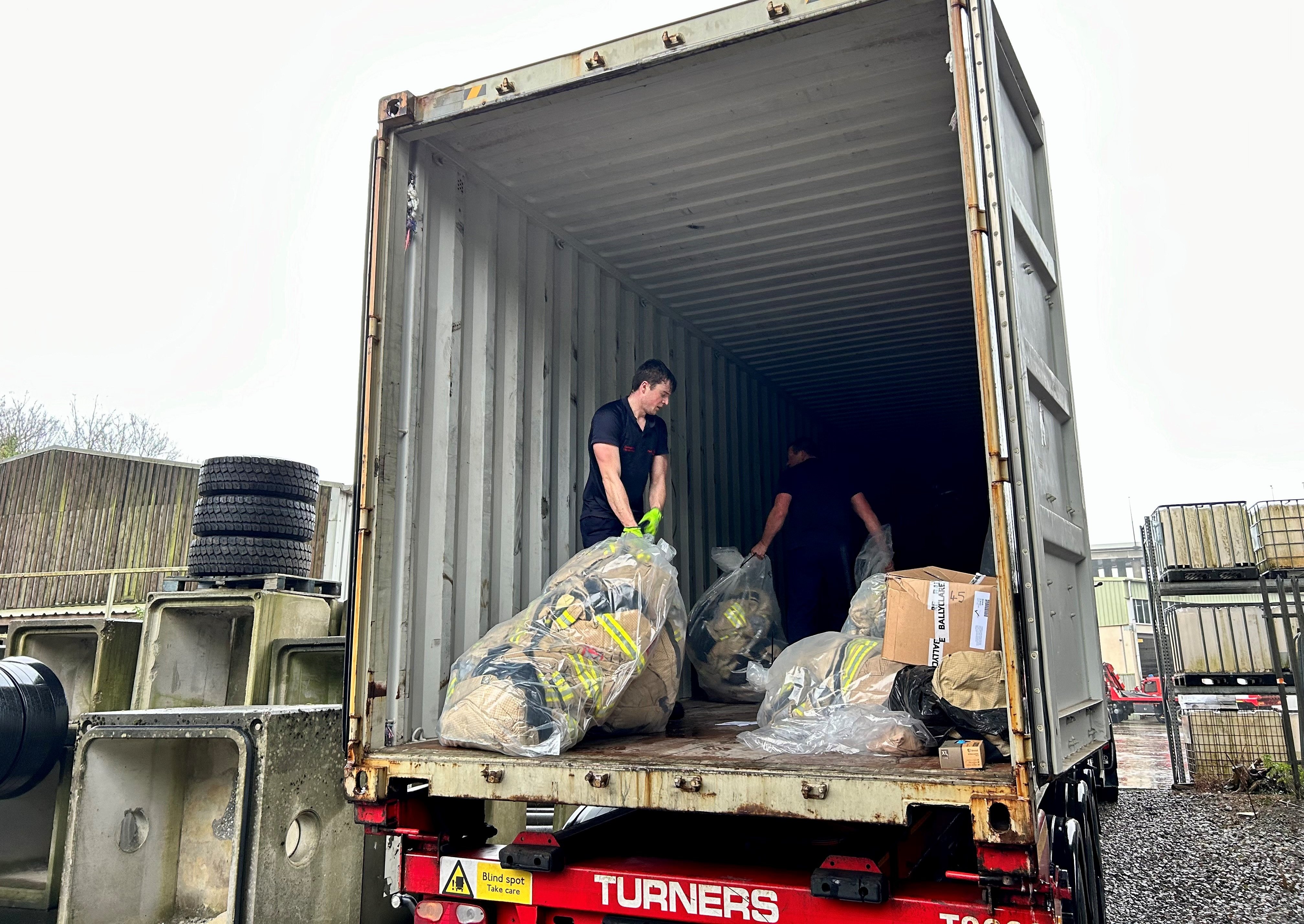 Fire service donates legacy firefighting kit to the Philippines ...