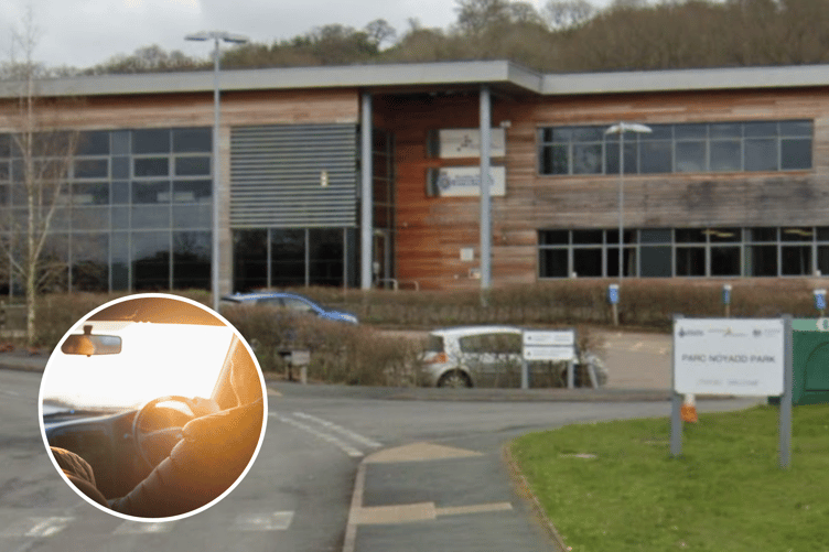 Llandrindod Mag Court and driver inset