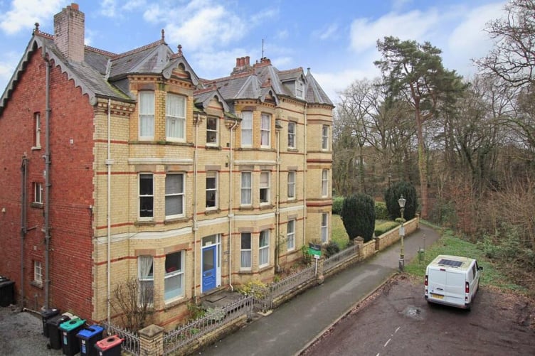 cheapest llandrindod