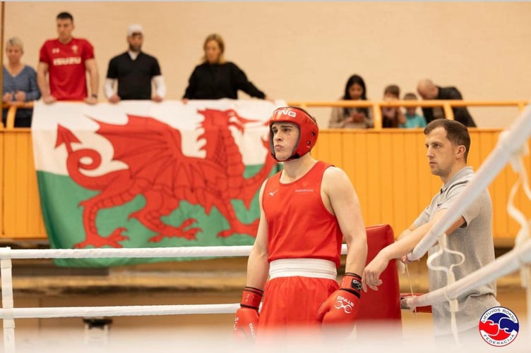 Dan Pitt boxer