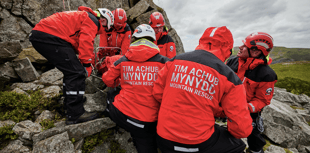 Mountain rescue team assists walker experiencing seizure