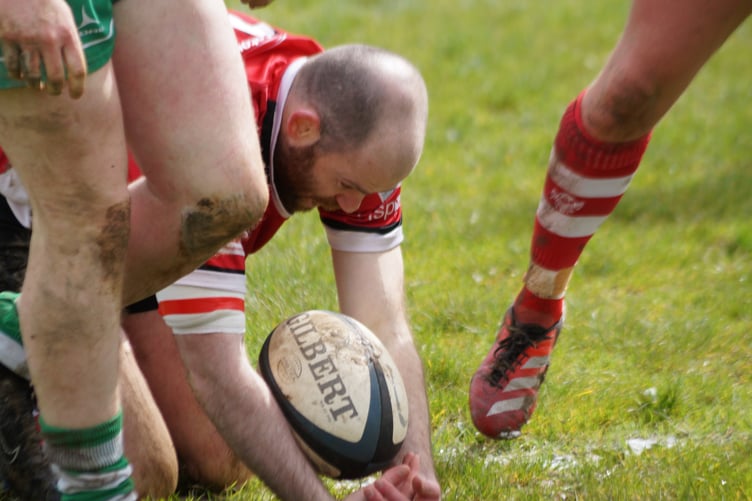 Geraint Walsh scores a great team try
