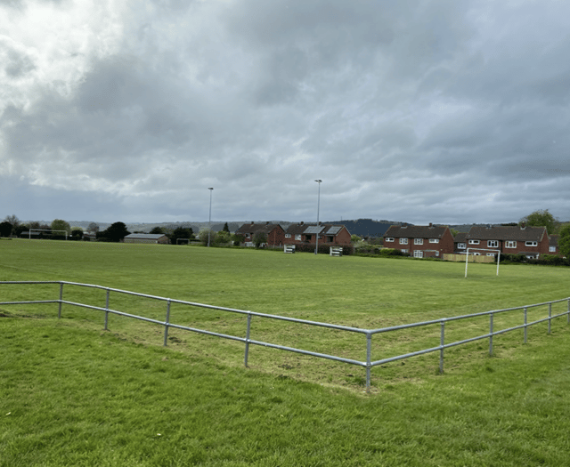 Football coaches to walk 76 miles to raise money for juniors