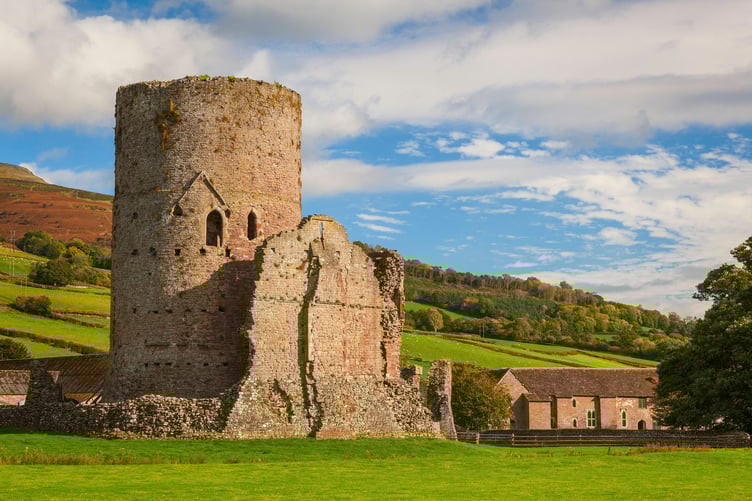 Tretower Castle
Cadw Sites
SAMN: BR014
NGR: SO184212
Powys
Mid
Castles
Medieval
Defence
Historic Sites