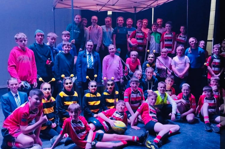 Pontfaen YFC members